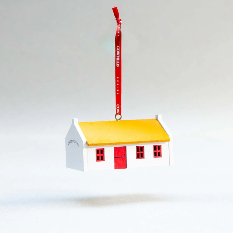 Cowfield Cottage Decoration